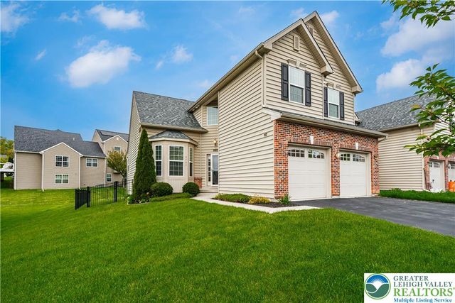 9701 Viceroy Lane, Upper Macungie Twp, PA 18031