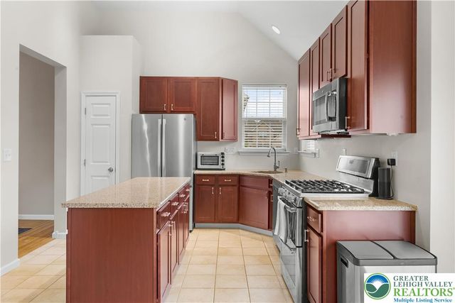 9701 Viceroy Lane, Upper Macungie Twp, PA 18031