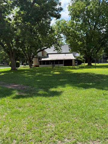 227 South Broad St, Newville, AL 36345