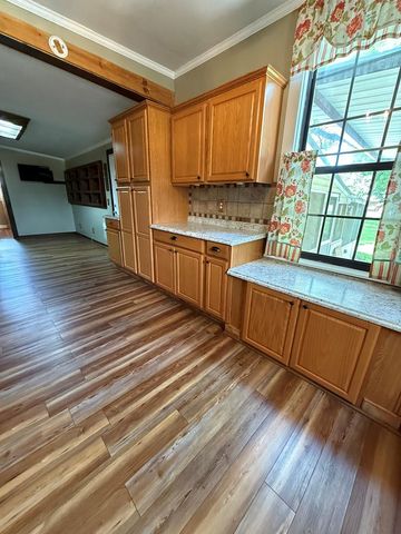 227 South Broad St, Newville, AL 36345