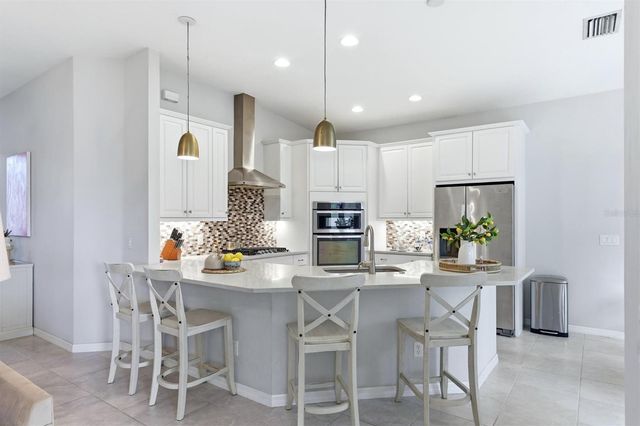 5515 TITLE ROW DRIVE, Bradenton, FL 34210