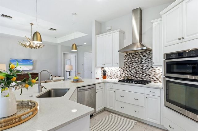 5515 TITLE ROW DRIVE, Bradenton, FL 34210
