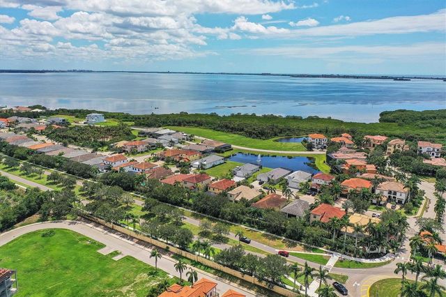 5515 TITLE ROW DRIVE, Bradenton, FL 34210