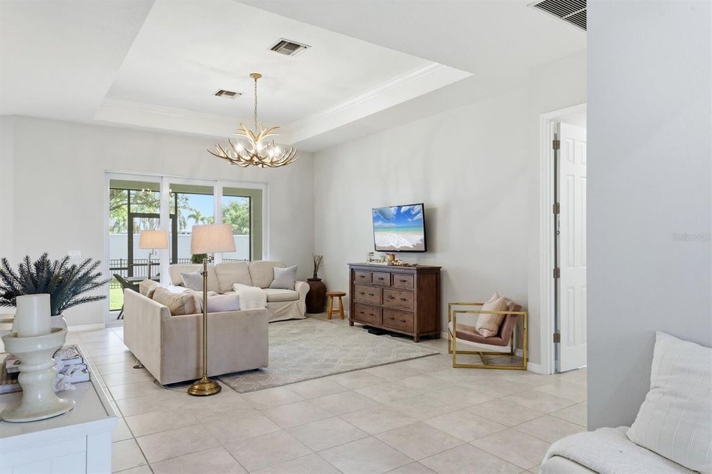 Image 8 of property listing at 5515 TITLE ROW DRIVE, Bradenton, FL 34210
