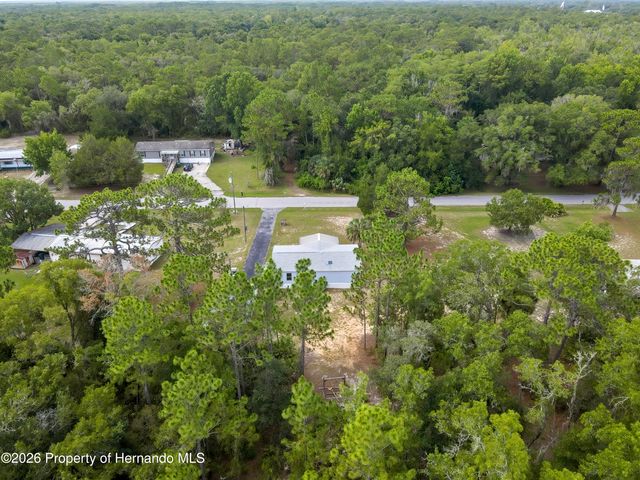 8353 W Kimberly Court, Homosassa, FL 34448