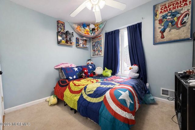 15 Commodore Court, Barnegat, NJ 08005