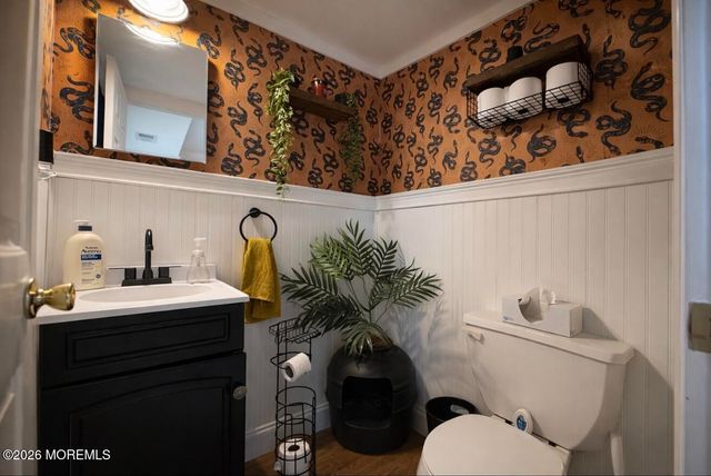 15 Commodore Court, Barnegat, NJ 08005