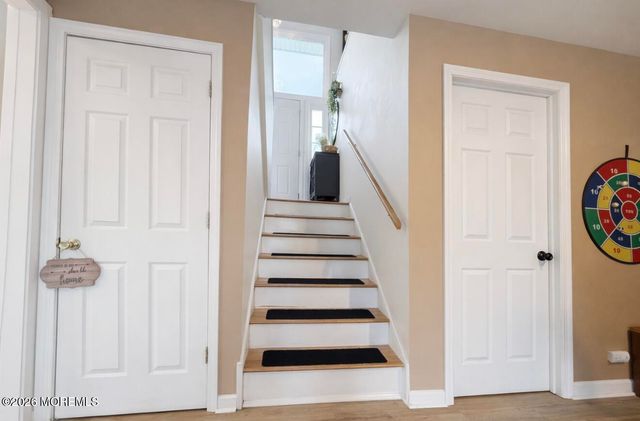 15 Commodore Court, Barnegat, NJ 08005