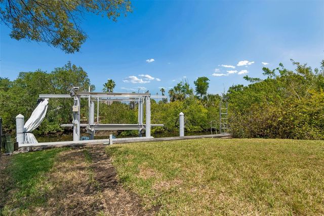 435 WESTWINDS DRIVE, Palm Harbor, FL 34683