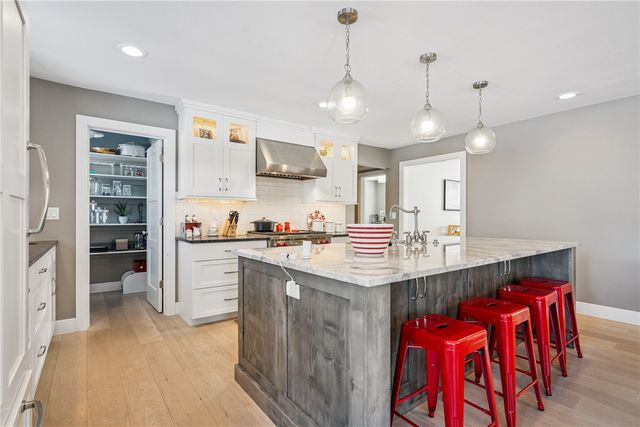 4362 Cloverdale Road NE, Cedar Rapids, IA 52411