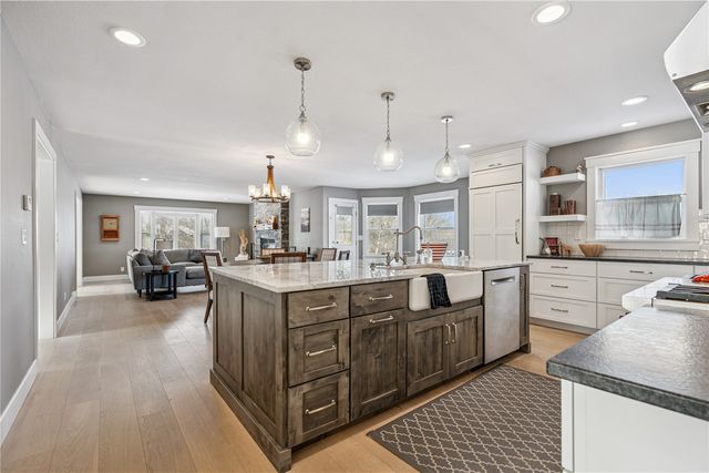 4362 Cloverdale Road NE, Cedar Rapids, IA 52411