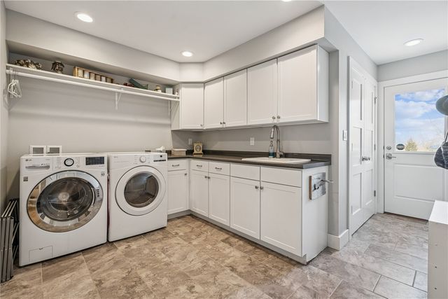 4362 Cloverdale Road NE, Cedar Rapids, IA 52411