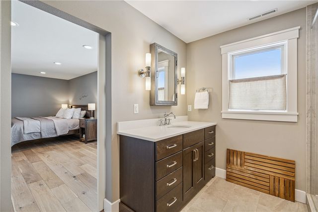 4362 Cloverdale Road NE, Cedar Rapids, IA 52411