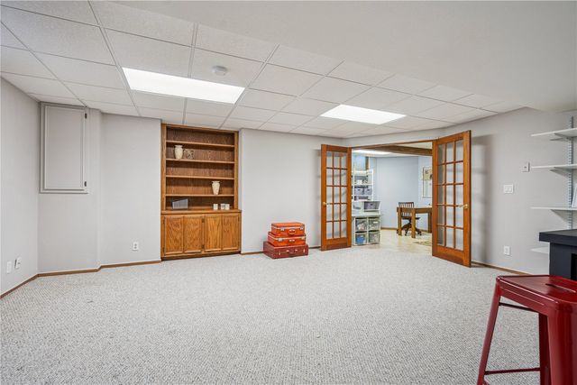 4362 Cloverdale Road NE, Cedar Rapids, IA 52411