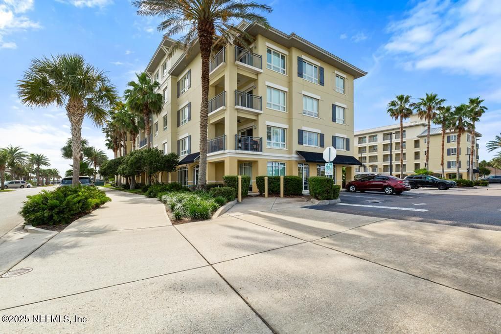 525 3RD Street N, 413, Jacksonville Beach, FL 32250
