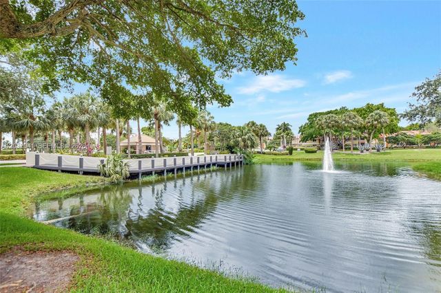 5901 Camino Del Sol 207, Boca Raton, FL 33433