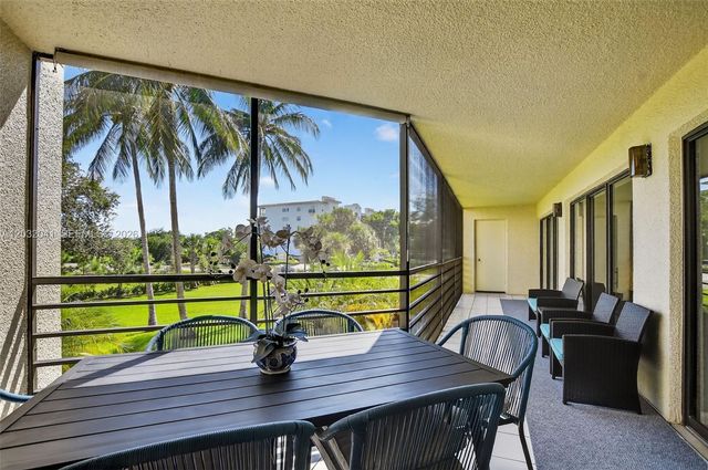 5901 Camino Del Sol 207, Boca Raton, FL 33433