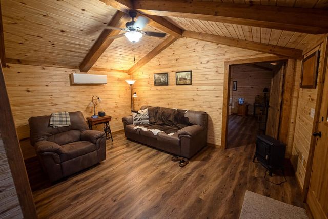 3189 KY-399, Beattyville, KY 41311