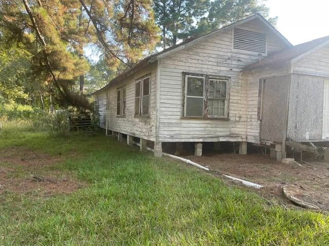 8984 N CR 165, Overton, TX 75684