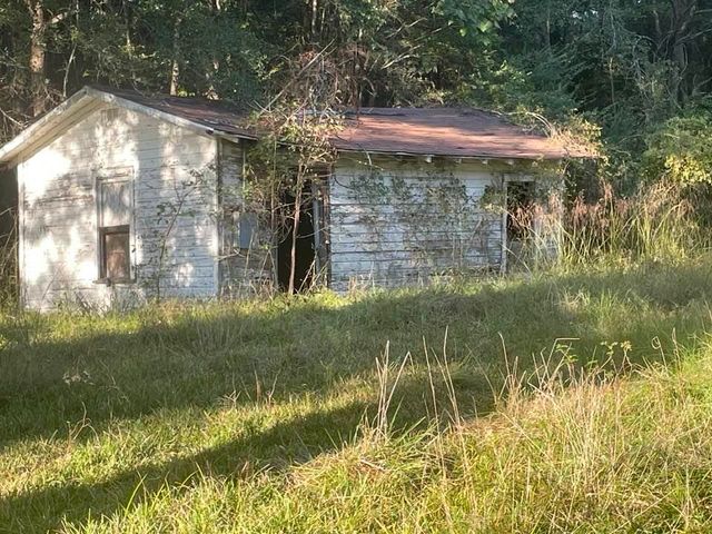 8984 N CR 165, Overton, TX 75684