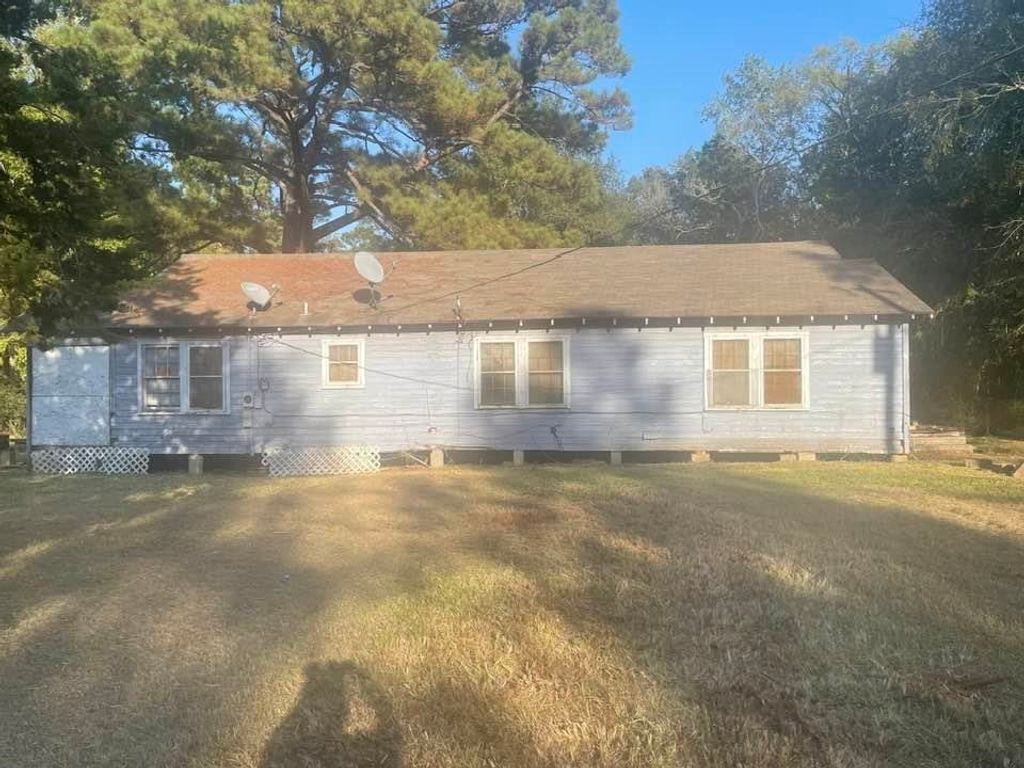 8984 N CR 165, Overton, TX 75684