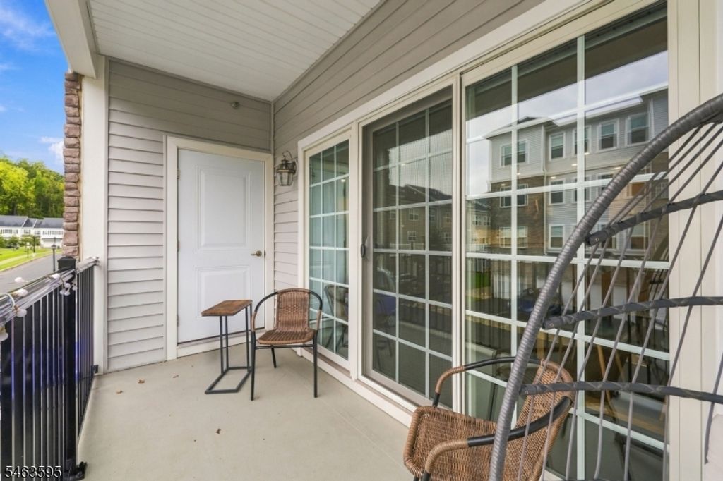 11 Veterans Way 121, Morris Plains Boro, NJ 07950 — photo 3