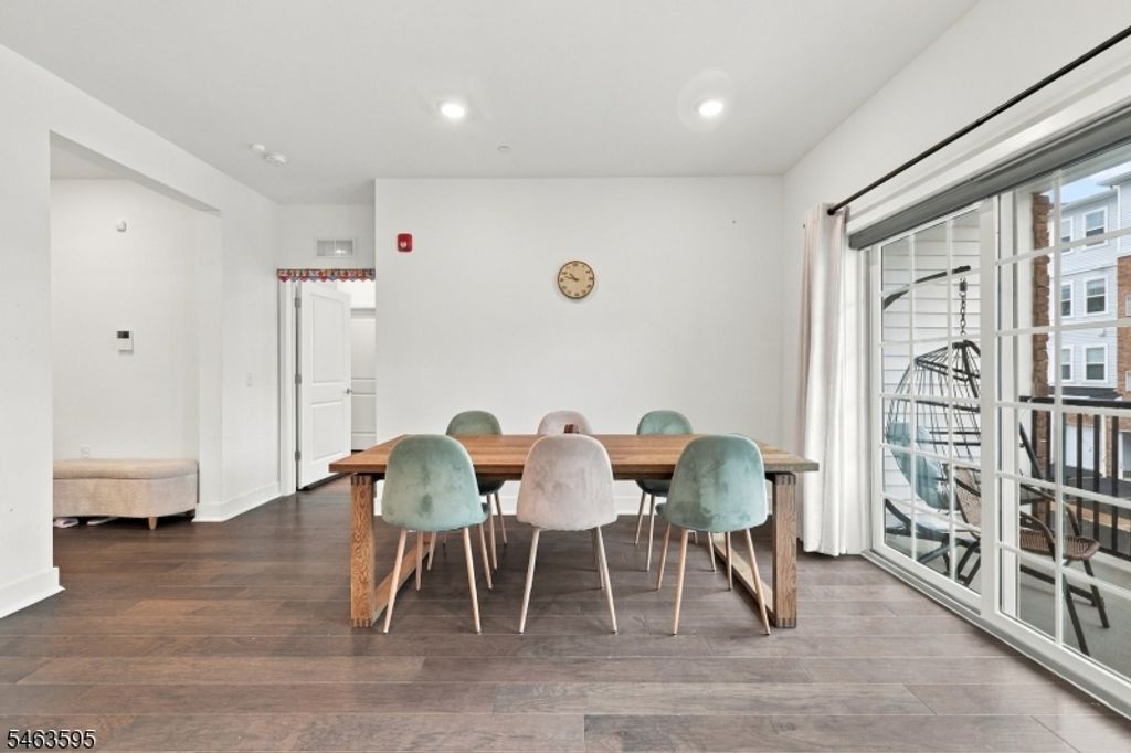 11 Veterans Way 121, Morris Plains Boro, NJ 07950 — photo 4