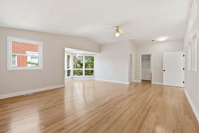 5510 S CORNELL Avenue D, Chicago, IL 60637