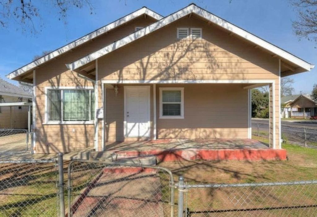 1245 E Poplar St, Stockton, CA 95205