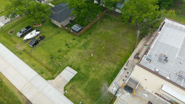2607 23rd Street, Dickinson, TX 77539