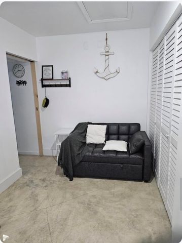 4540 SW 28th Terrace, Dania Beach, FL 33312