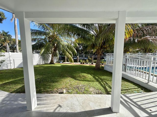 4540 SW 28th Terrace, Dania Beach, FL 33312