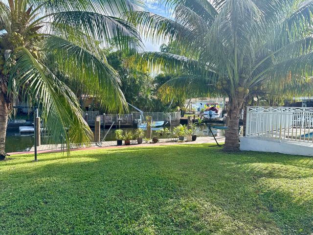 4540 SW 28th Terrace, Dania Beach, FL 33312