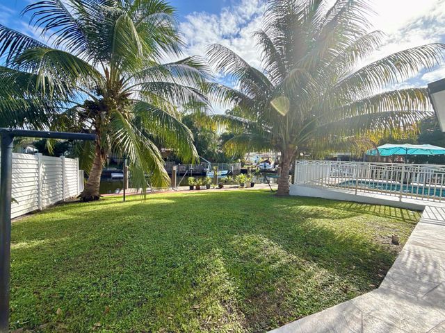 4540 SW 28th Terrace, Dania Beach, FL 33312