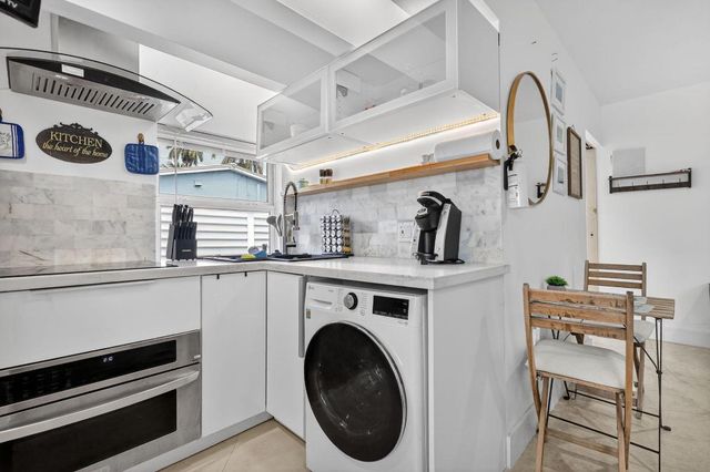 4540 SW 28th Terrace, Dania Beach, FL 33312