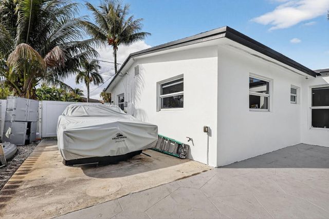 4540 SW 28th Terrace, Dania Beach, FL 33312