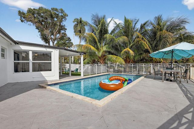 4540 SW 28th Terrace, Dania Beach, FL 33312