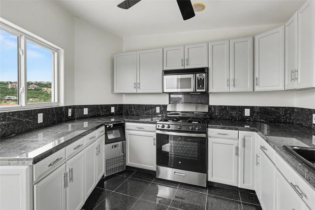20202 Barnett Glenn RD, Spicewood, TX 78669