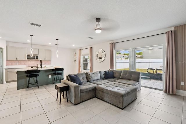 584 PINK IBIS BEND, St Cloud, FL 34772