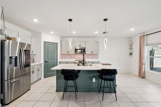 584 PINK IBIS BEND, St Cloud, FL 34772
