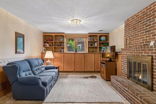 18025 33rd Avenue N, Plymouth, MN 55447