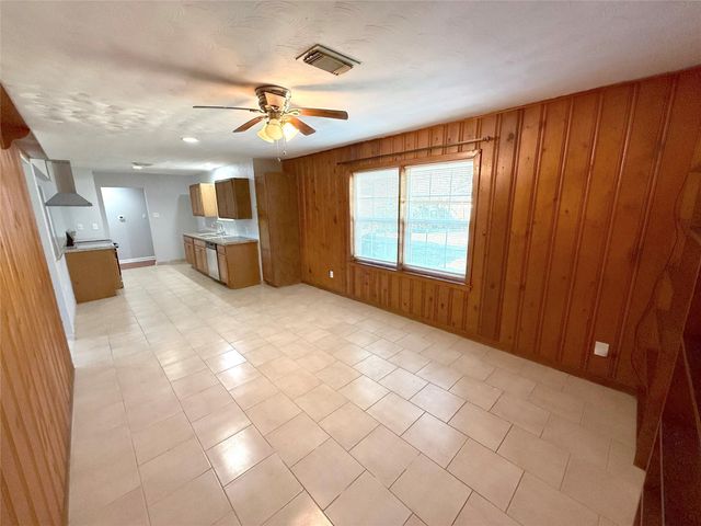 2206 Erickson Street, La Marque, TX 77568