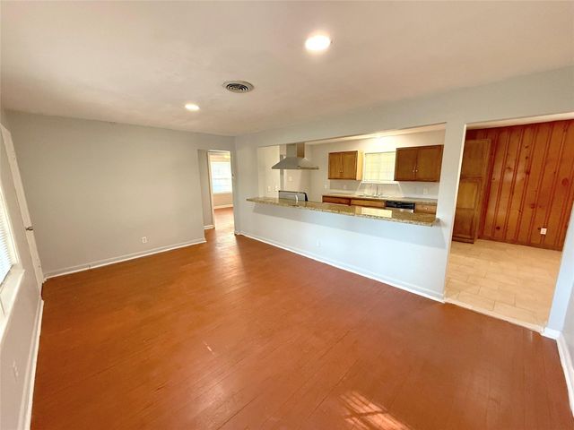 2206 Erickson Street, La Marque, TX 77568