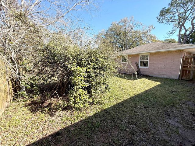 2206 Erickson Street, La Marque, TX 77568