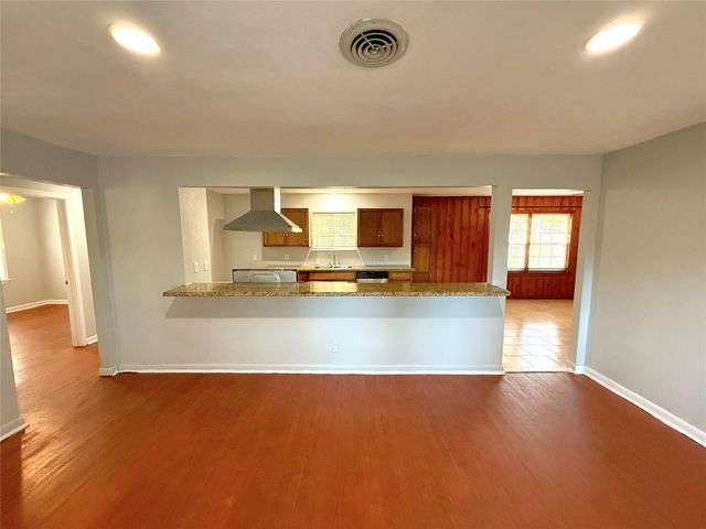 2206 Erickson Street, La Marque, TX 77568