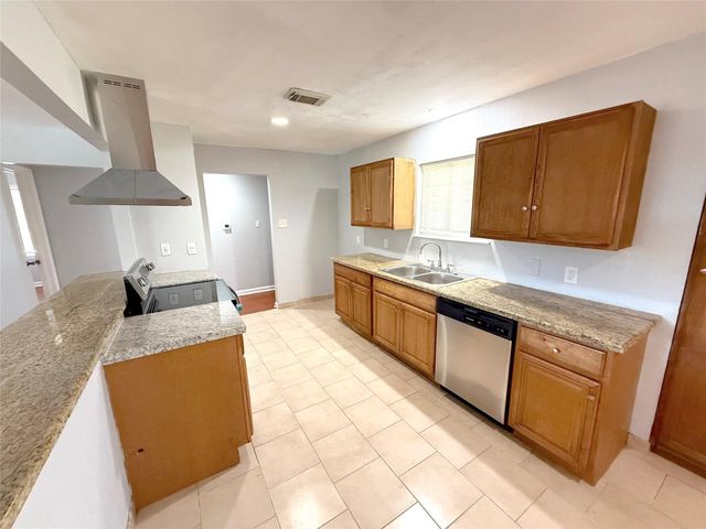 2206 Erickson Street, La Marque, TX 77568