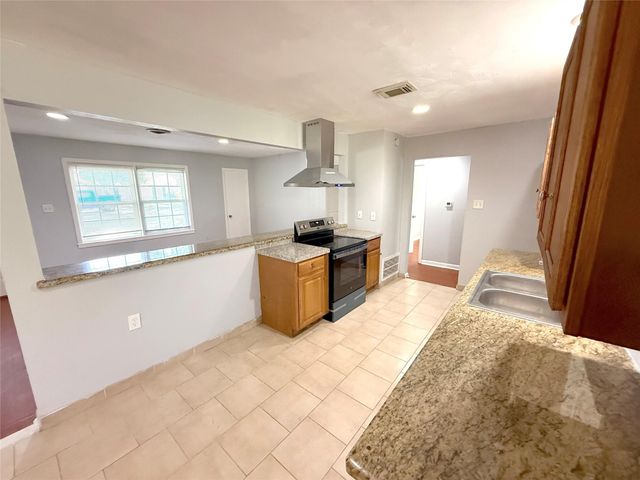 2206 Erickson Street, La Marque, TX 77568