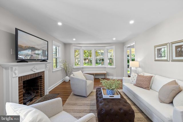 1409 EDGEVALE RD, Wynnewood, PA 19096
