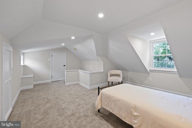 1409 EDGEVALE RD, Wynnewood, PA 19096