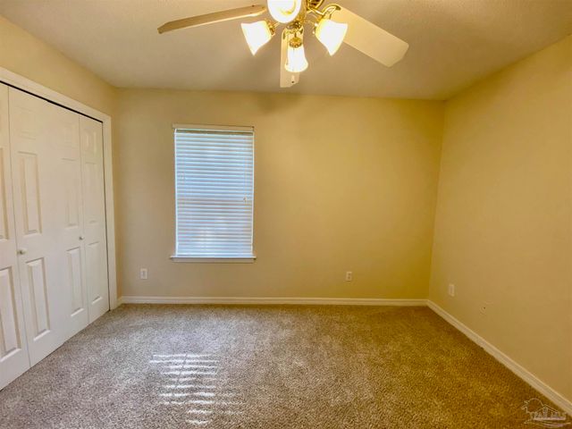 1550 Oakhill Rd, Gulf Breeze, FL 32563